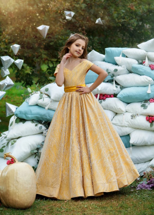 Off Shoulder Yellow Heart Back Chic Flower Girl Dress